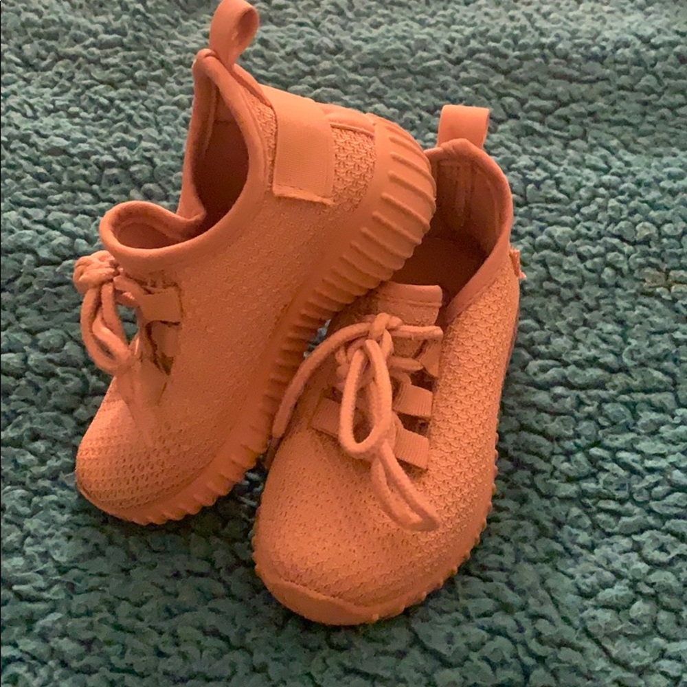 Rose pink todfler sneakers